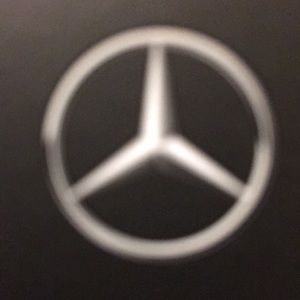 Meet your Posher, Leslie